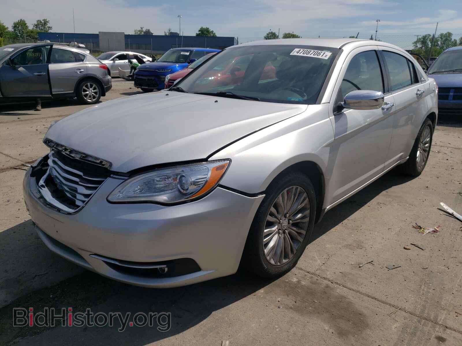 2012 CHRYSLER 200 - VIN: 1C3CCBCBXCN166289 - Фото 2