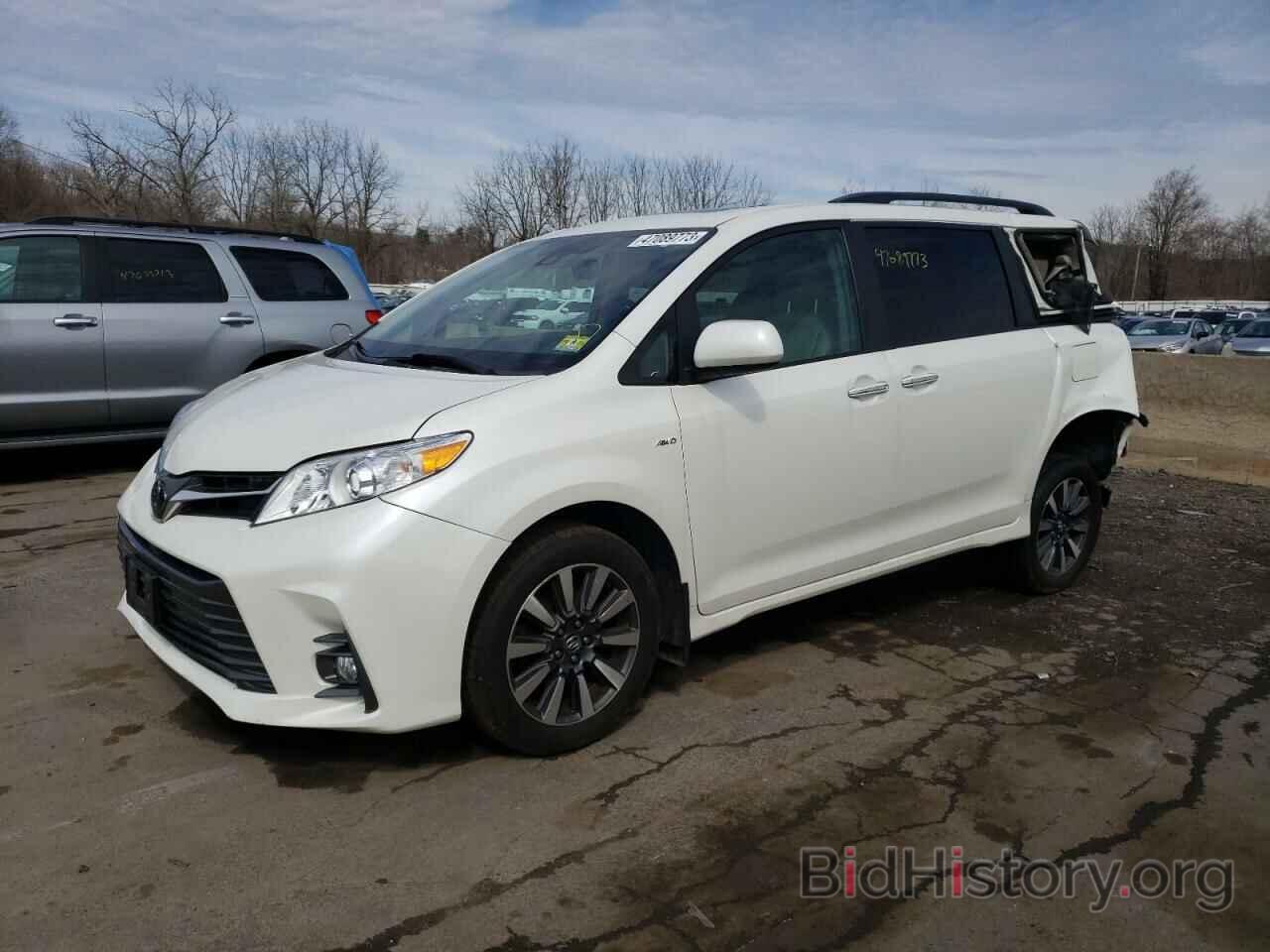 Фотография 5TDDZ3DCXJS201934 - TOYOTA SIENNA 2018