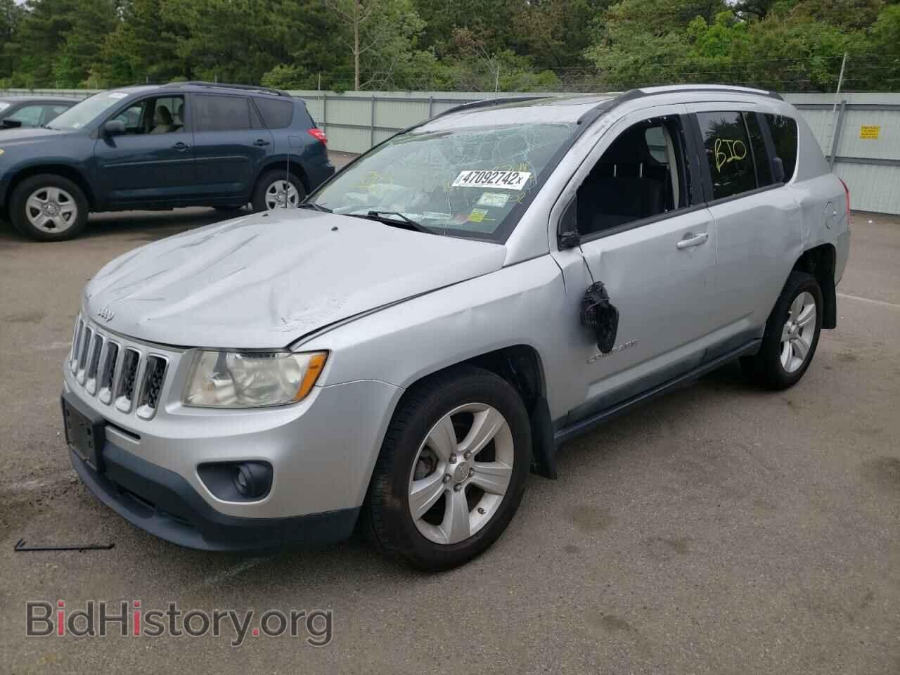 2011 JEEP COMPASS - VIN: 1J4NT1FA3BD155702 - Фото 2