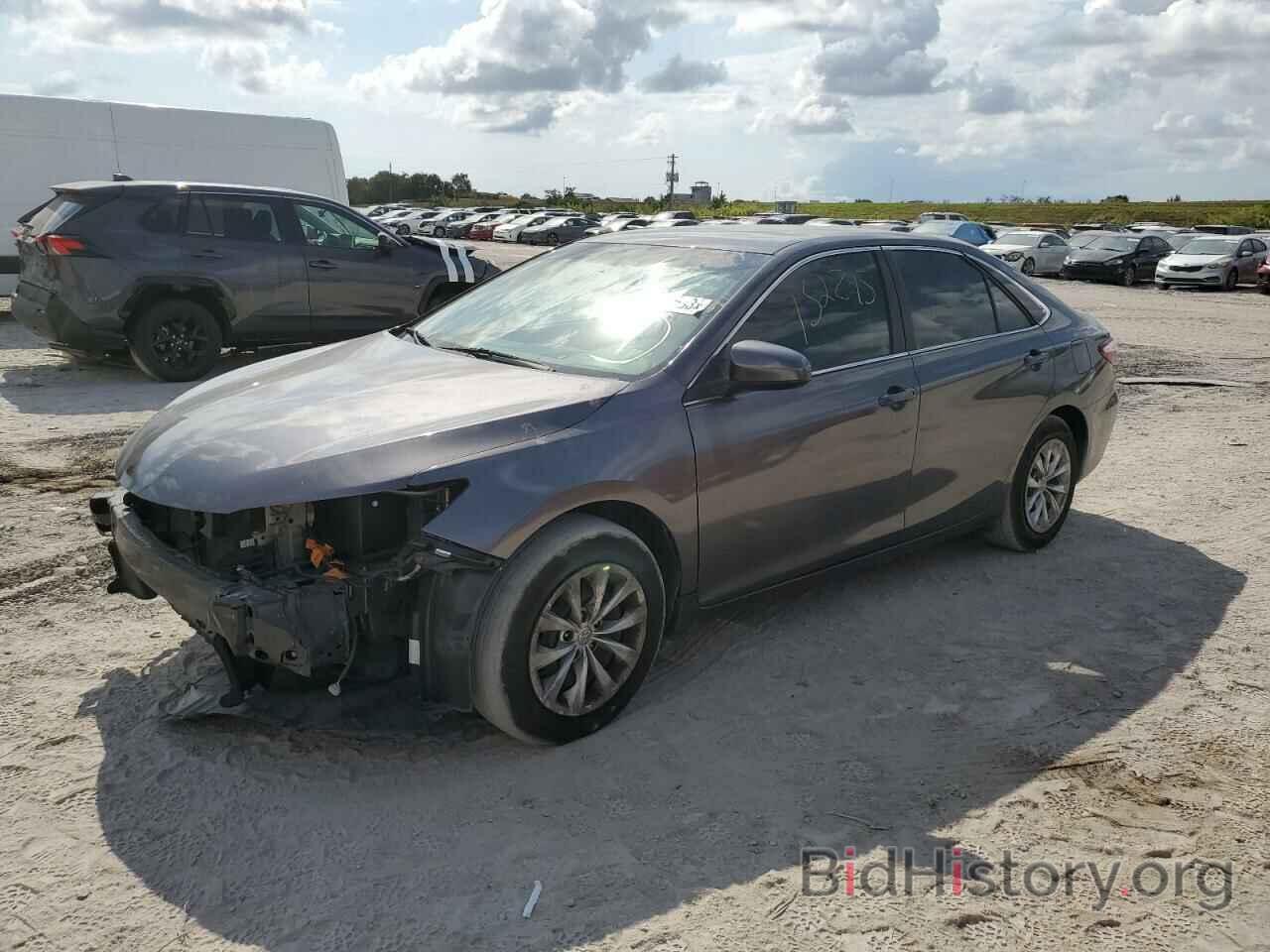 Photo 4T4BF1FK4FR490452 - TOYOTA CAMRY 2015