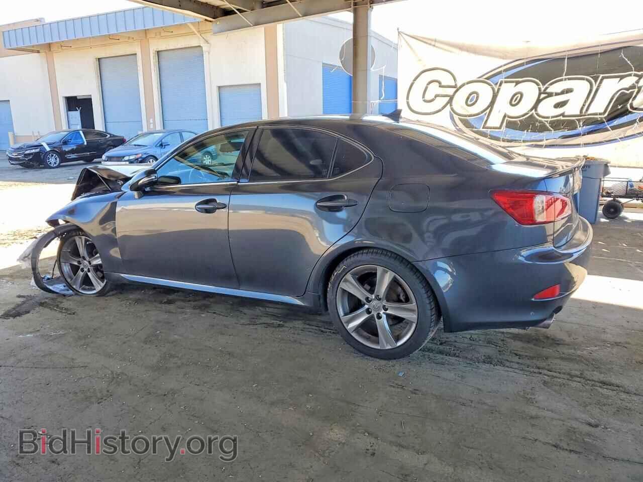 2011 LEXUS IS - VIN: JTHBF5C21B5131220 - Photo 2