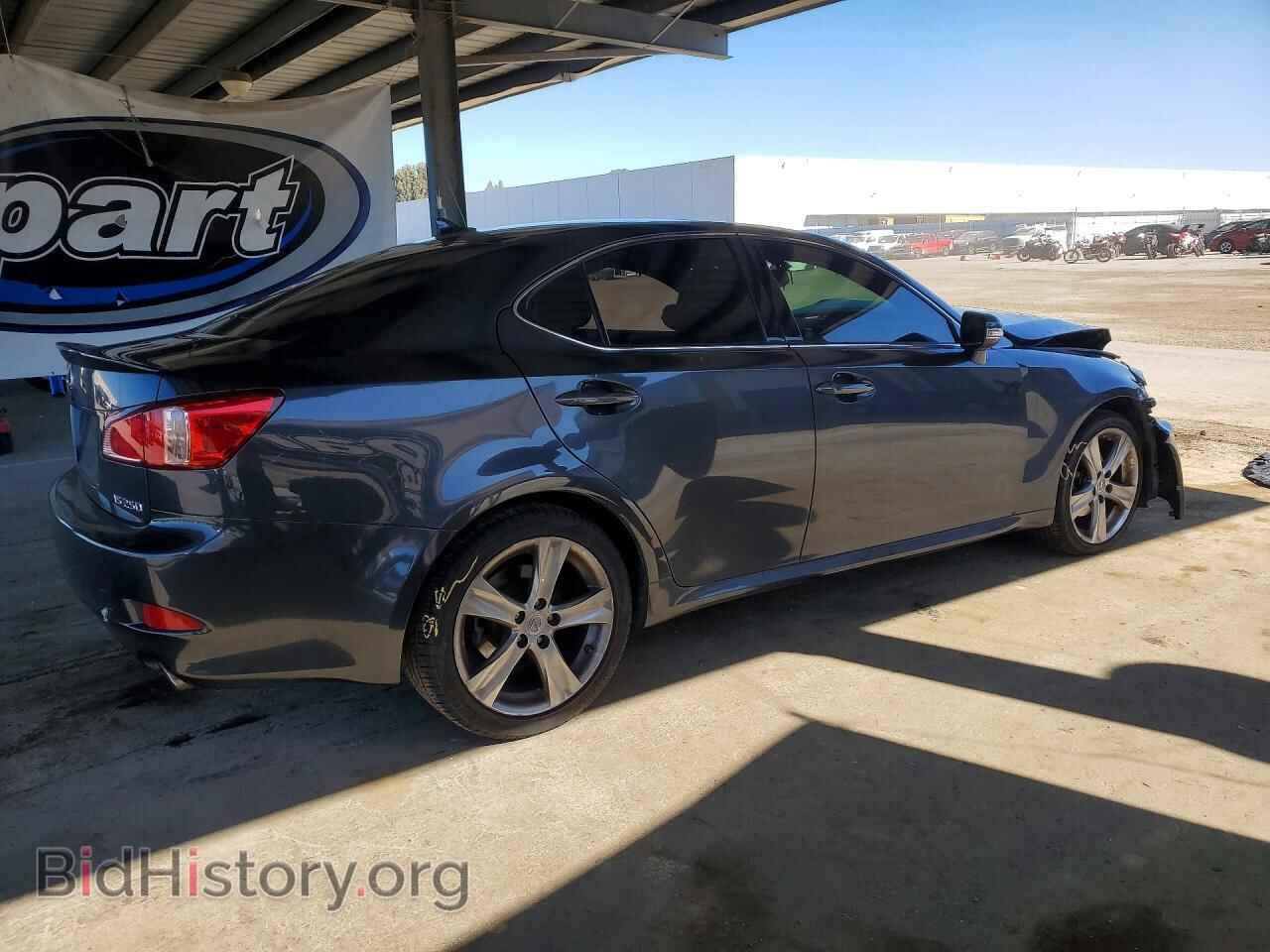 2011 LEXUS IS - VIN: JTHBF5C21B5131220 - Photo 3
