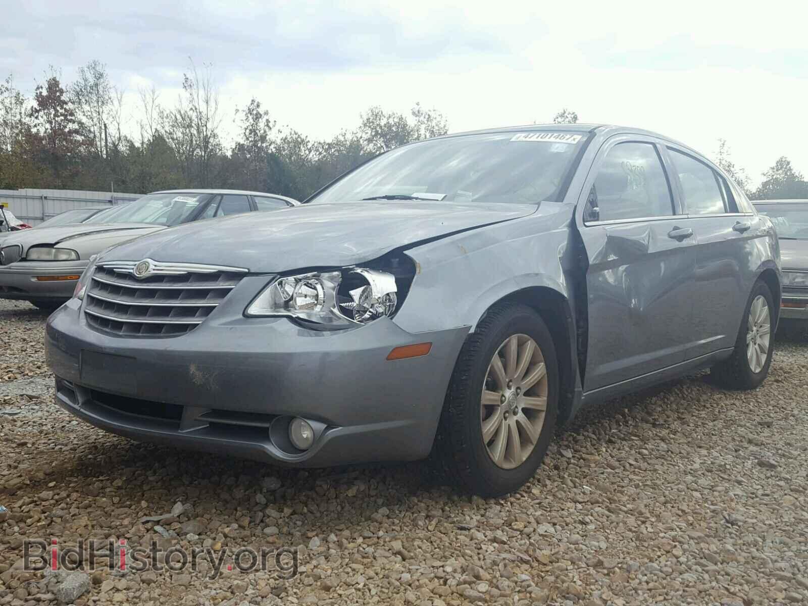 2010 CHRYSLER SEBRING - VIN: 1C3CC5FB3AN112973 - Фото 2