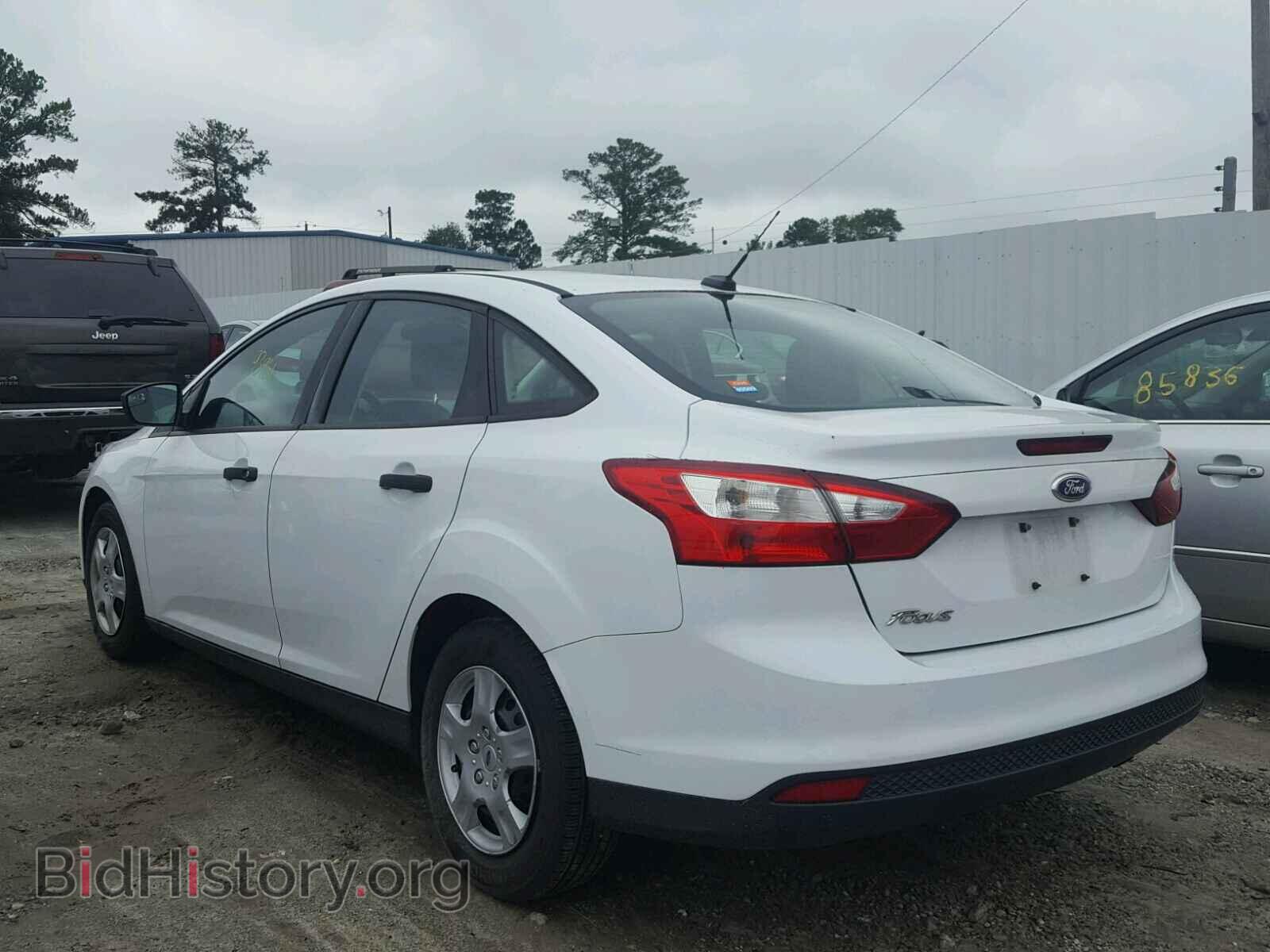 2012 Ford FOCUS (VIN 1FAHP3E22CL182531) — photo 3 of 10