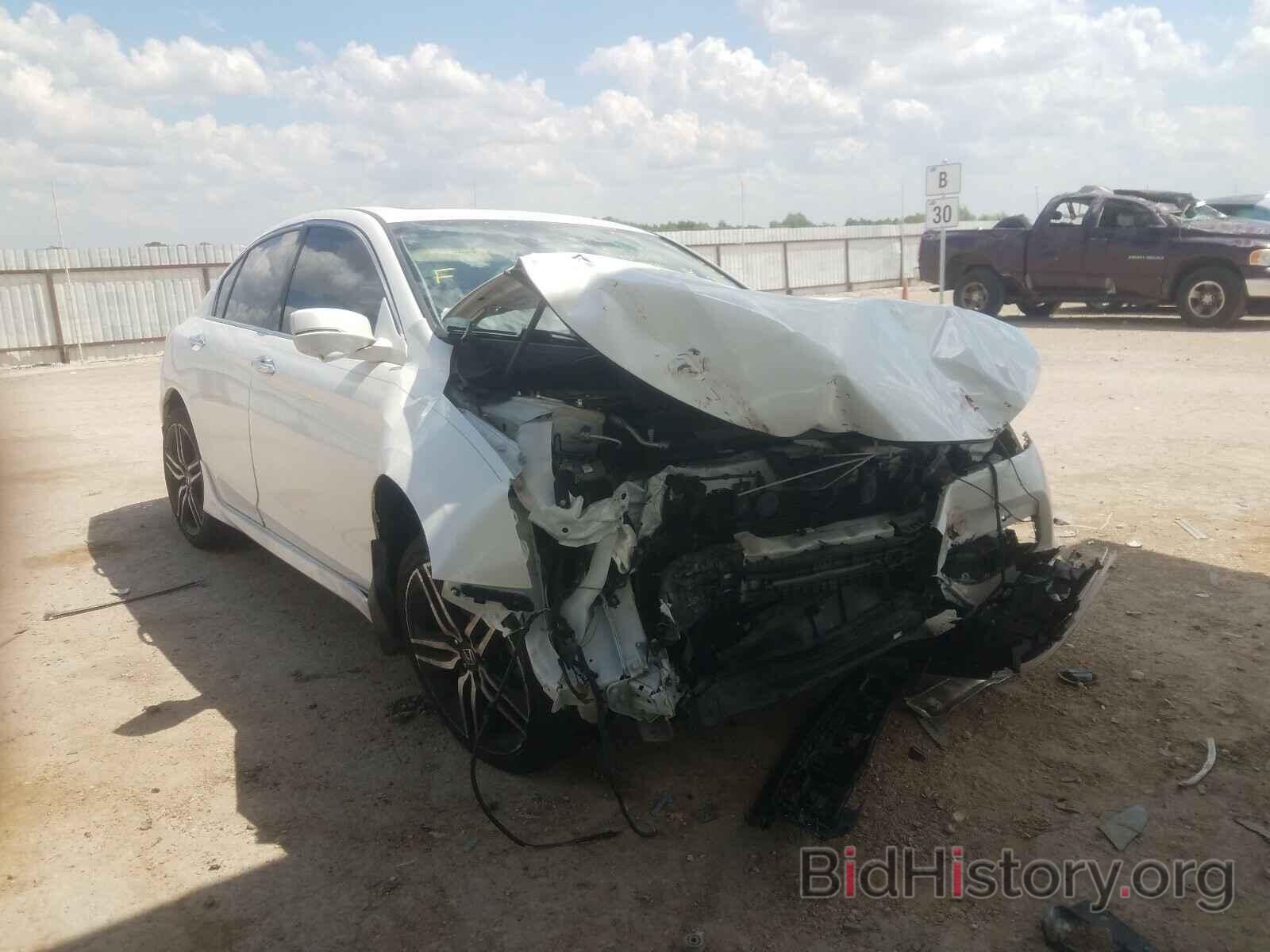 Photo 1HGCR3F95HA024117 - HONDA ACCORD 2017