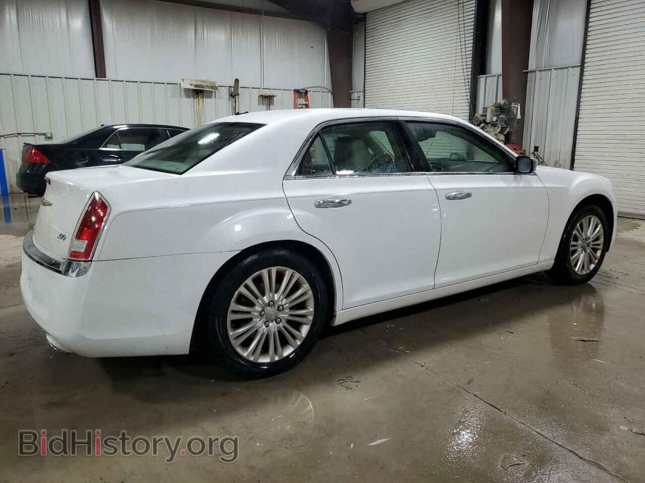 2012 CHRYSLER 300 - VIN: 2C3CCAHG0CH137214 - Фото 3