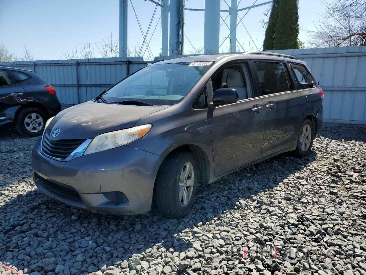 Photo 5TDKK3DC8CS192309 - TOYOTA SIENNA 2012