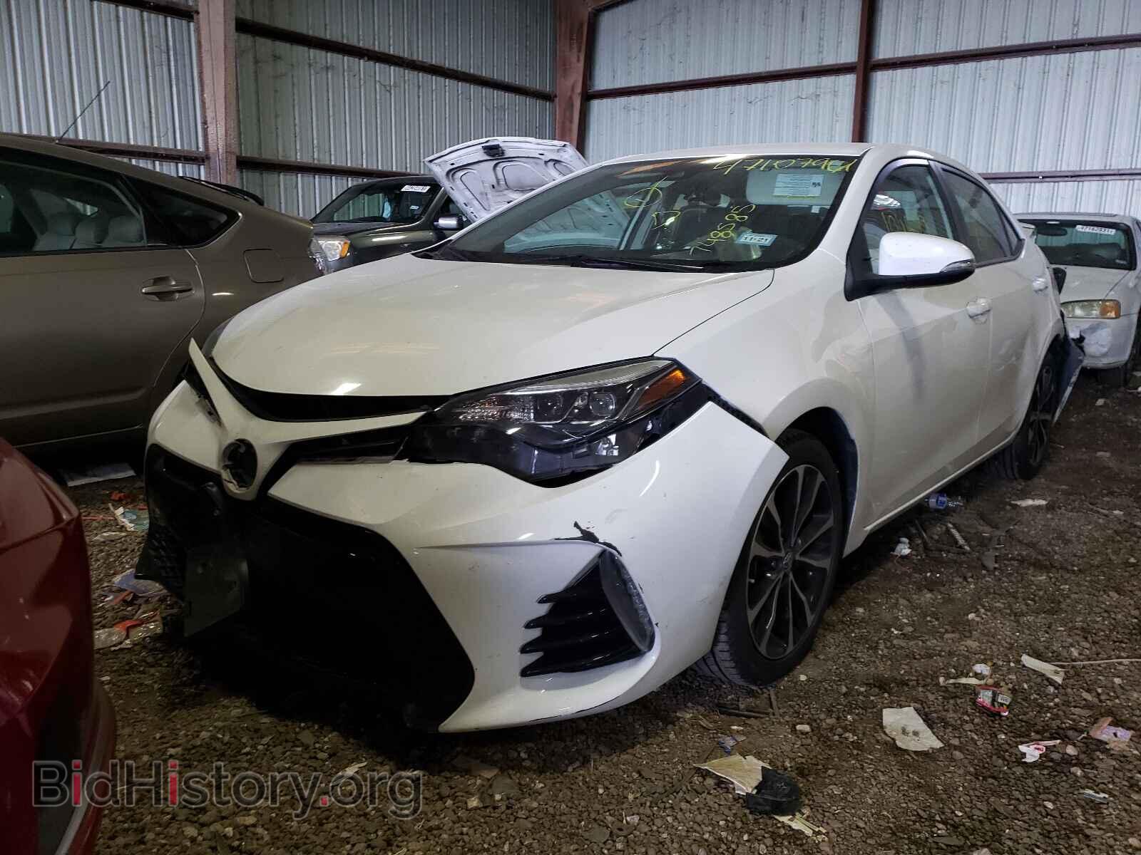 2018 TOYOTA COROLLA - VIN: 5YFBURHEXJP748585 - Фото 2