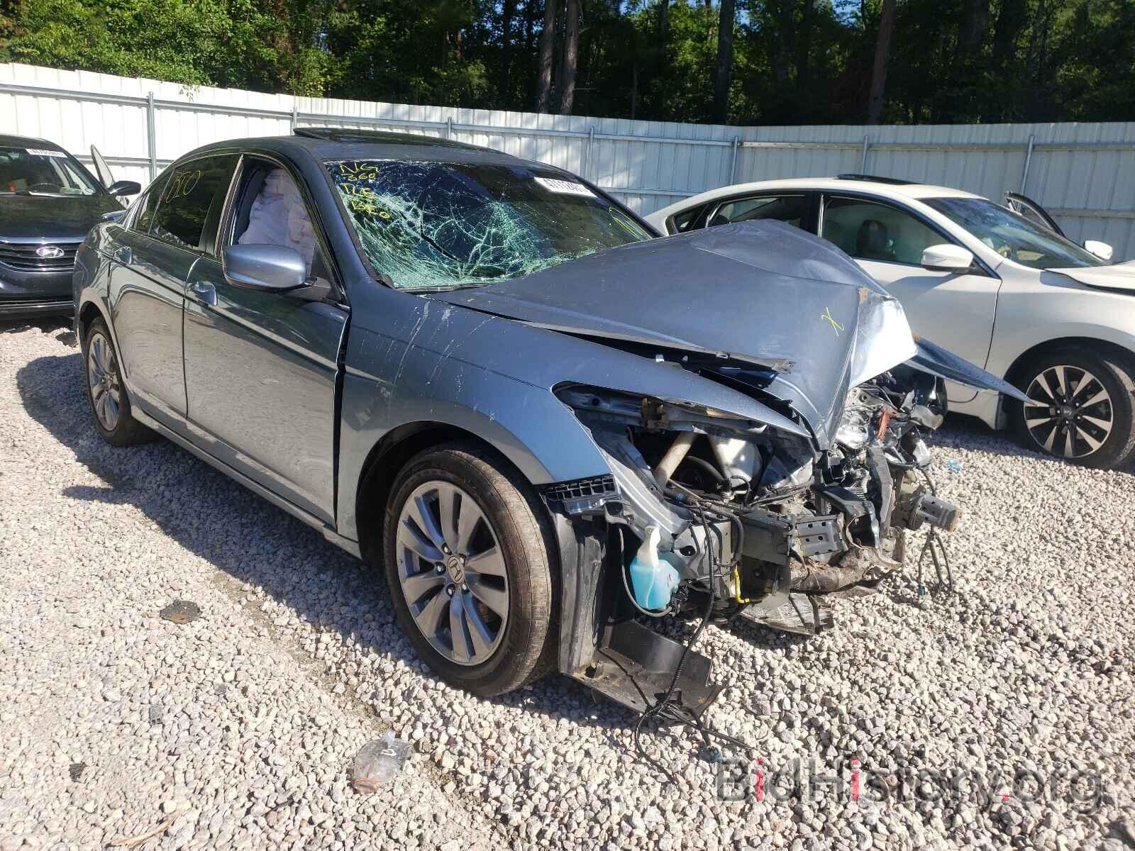 Photo 1HGCP2F74CA025475 - HONDA ACCORD 2012