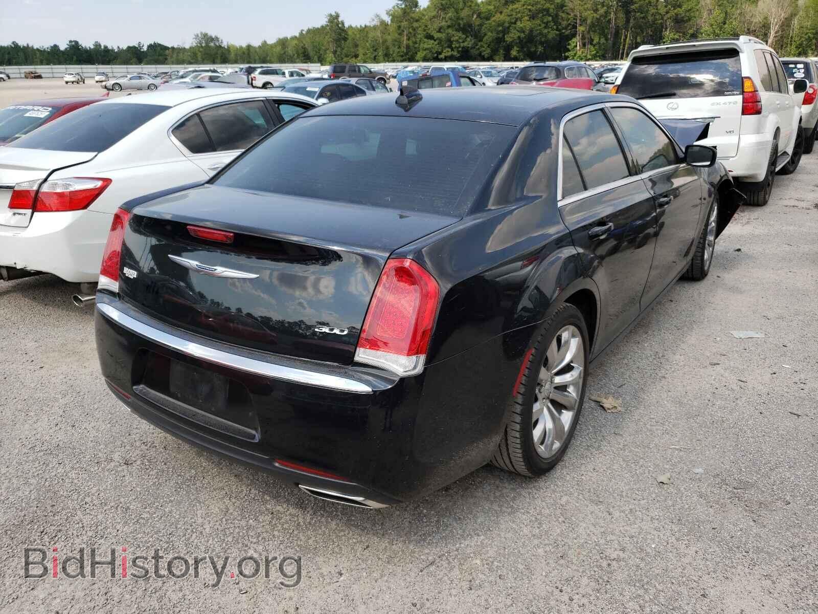 2019 CHRYSLER 300 - VIN: 2C3CCAAGXKH683060 - Фото 4