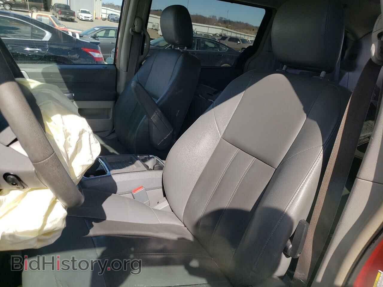 2008 CHRYSLER MINIVAN - VIN: 2A8HR54P48R725382 - Фото 7