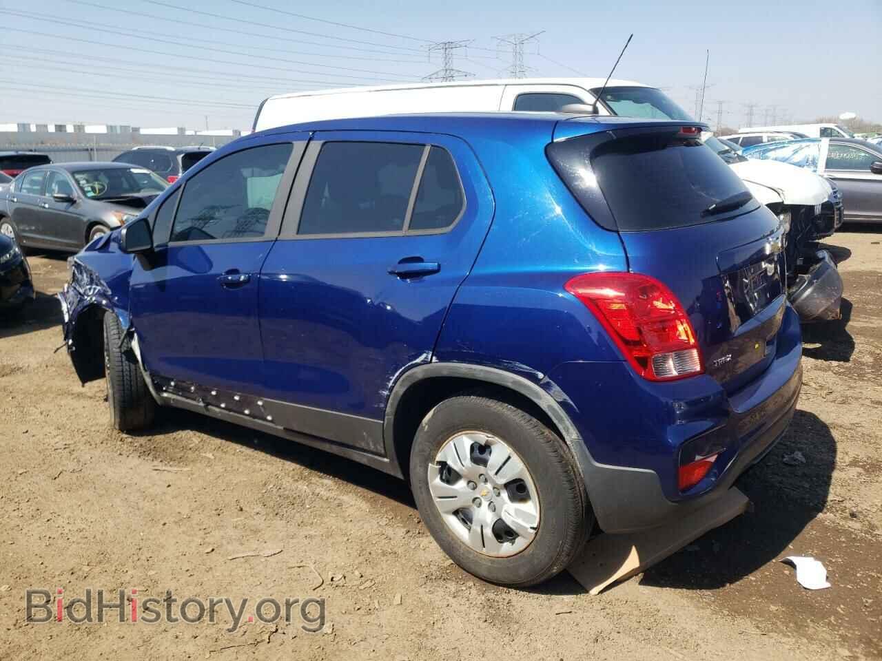 2017 CHEVROLET TRAX - VIN: 3GNCJKSB3HL220677 - Photo 2
