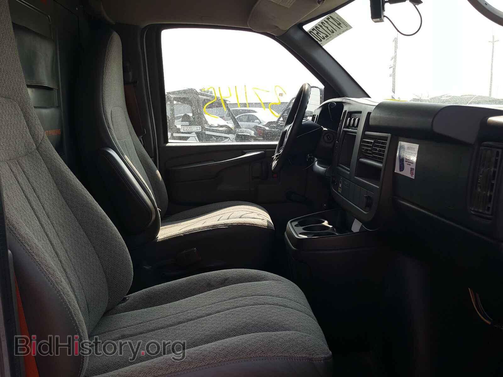 2012 GMC SAVANA - VIN: 1GTS8AF41C1184672 - Фото 5