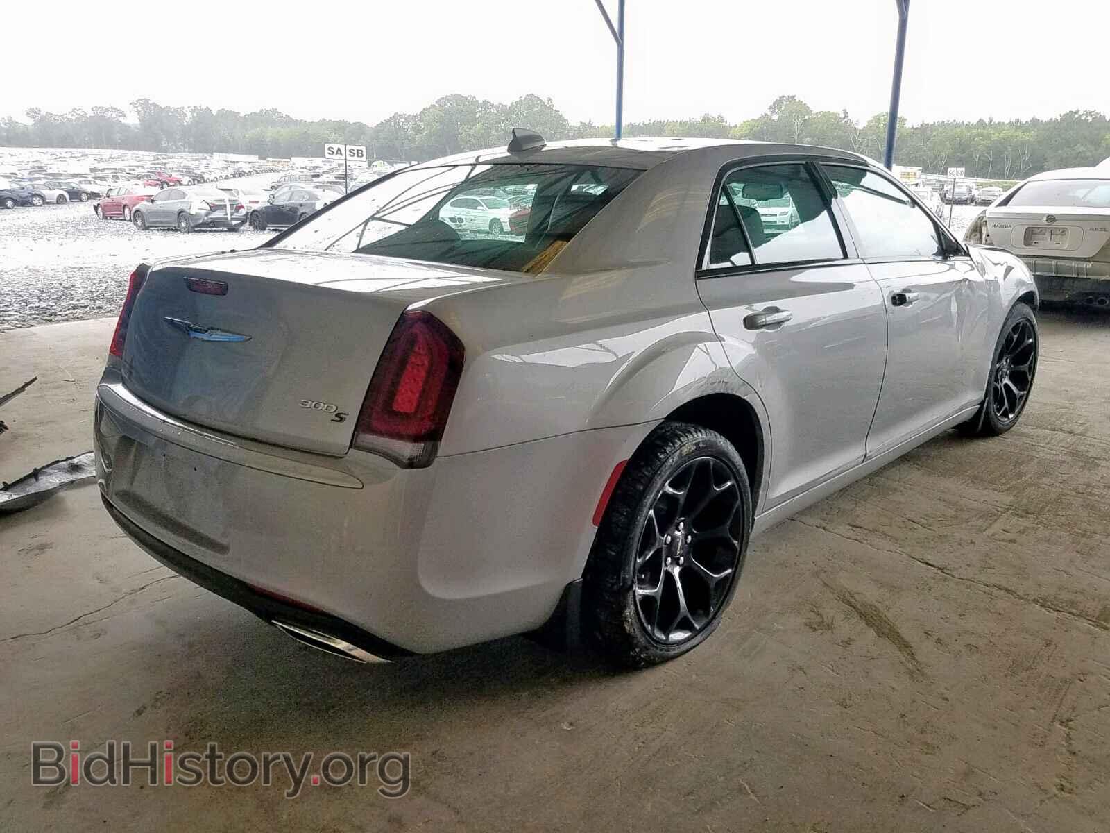 2019 CHRYSLER 300 - VIN: 2C3CCABG9KH570327 - Фото 4