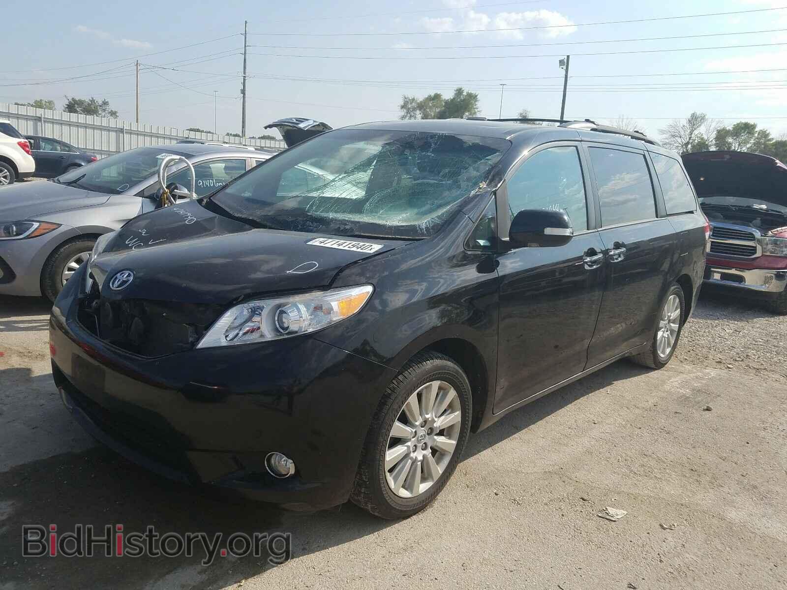 2013 TOYOTA SIENNA - VIN: 5TDDK3DC8DS059124 - Фото 2
