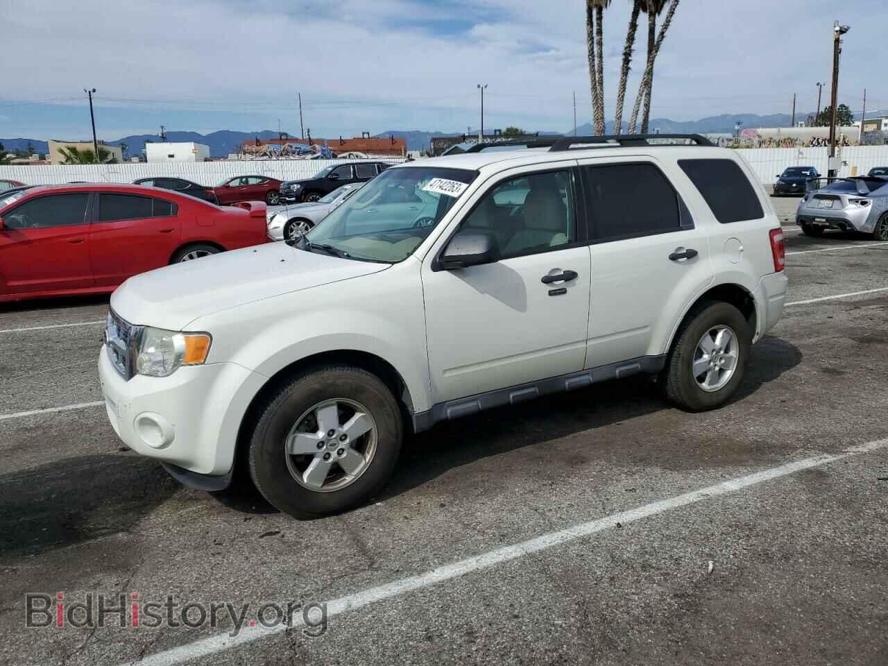 Фотография 1FMCU0D76AKD40327 - FORD ESCAPE 2010