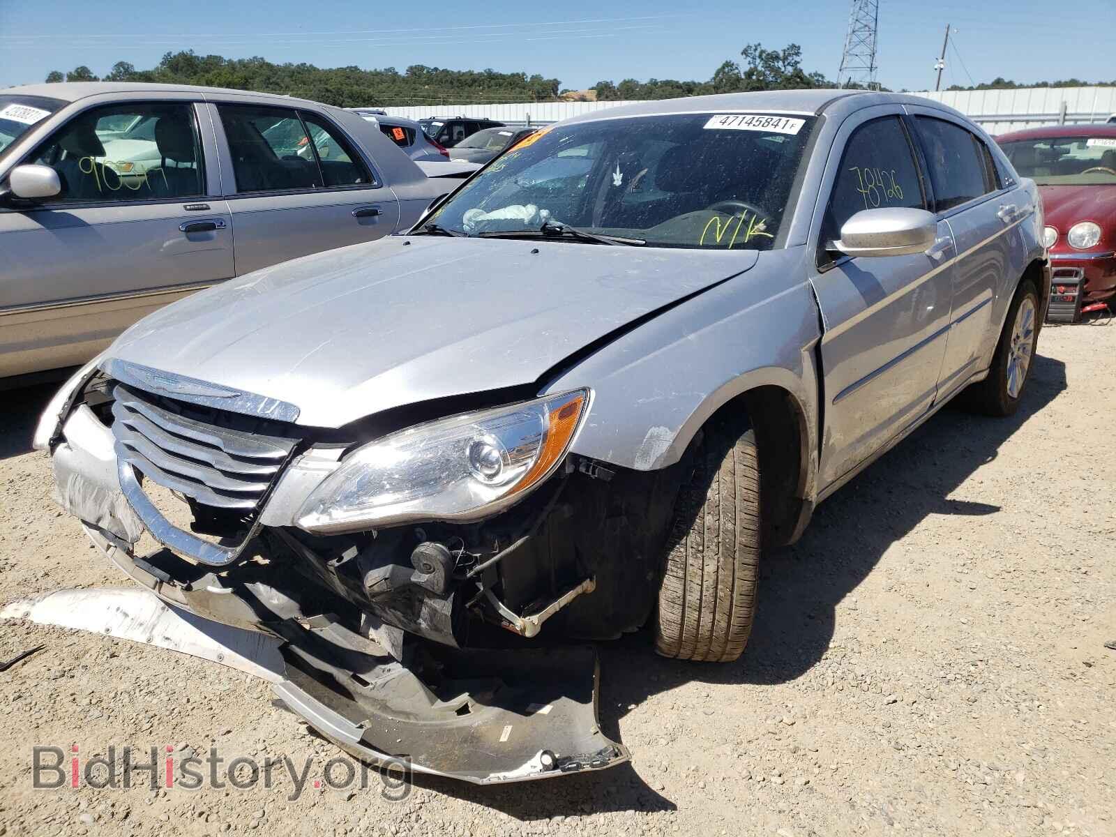 2012 CHRYSLER 200 - VIN: 1C3CCBAB9CN191414 - Фото 2