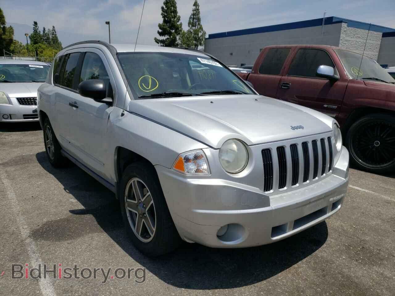 Фотография 1J8FT47028D778697 - JEEP COMPASS 2008