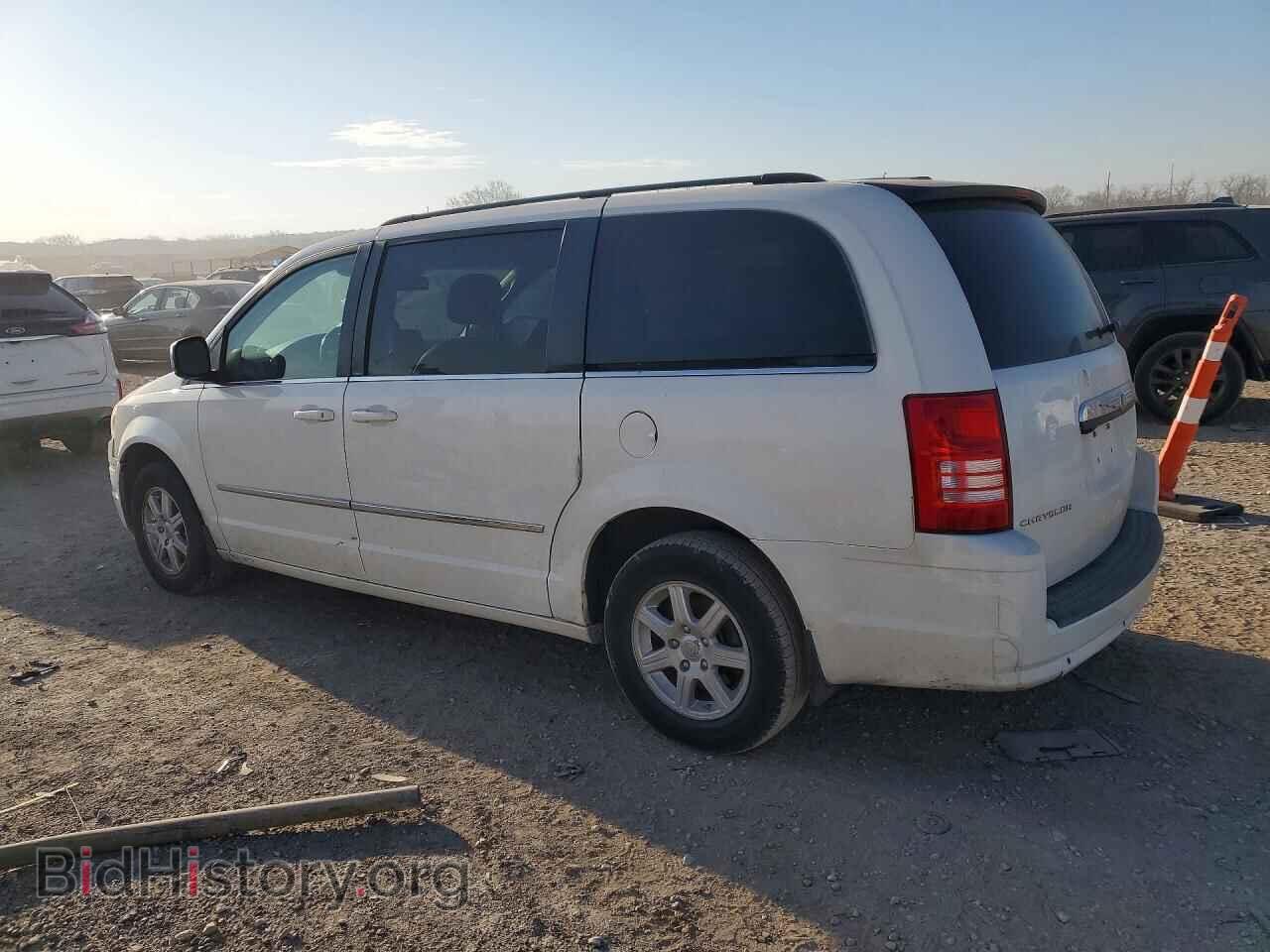2010 CHRYSLER MINIVAN - VIN: 2A4RR8D11AR399355 - Photo 2