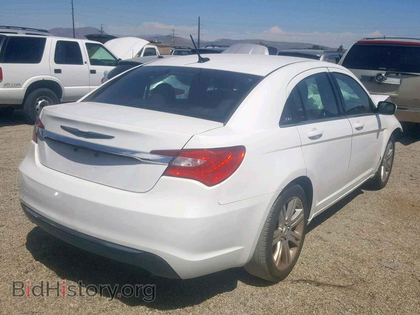 2012 CHRYSLER 200 - VIN: 1C3CCBAB2CN318617 - Фото 4