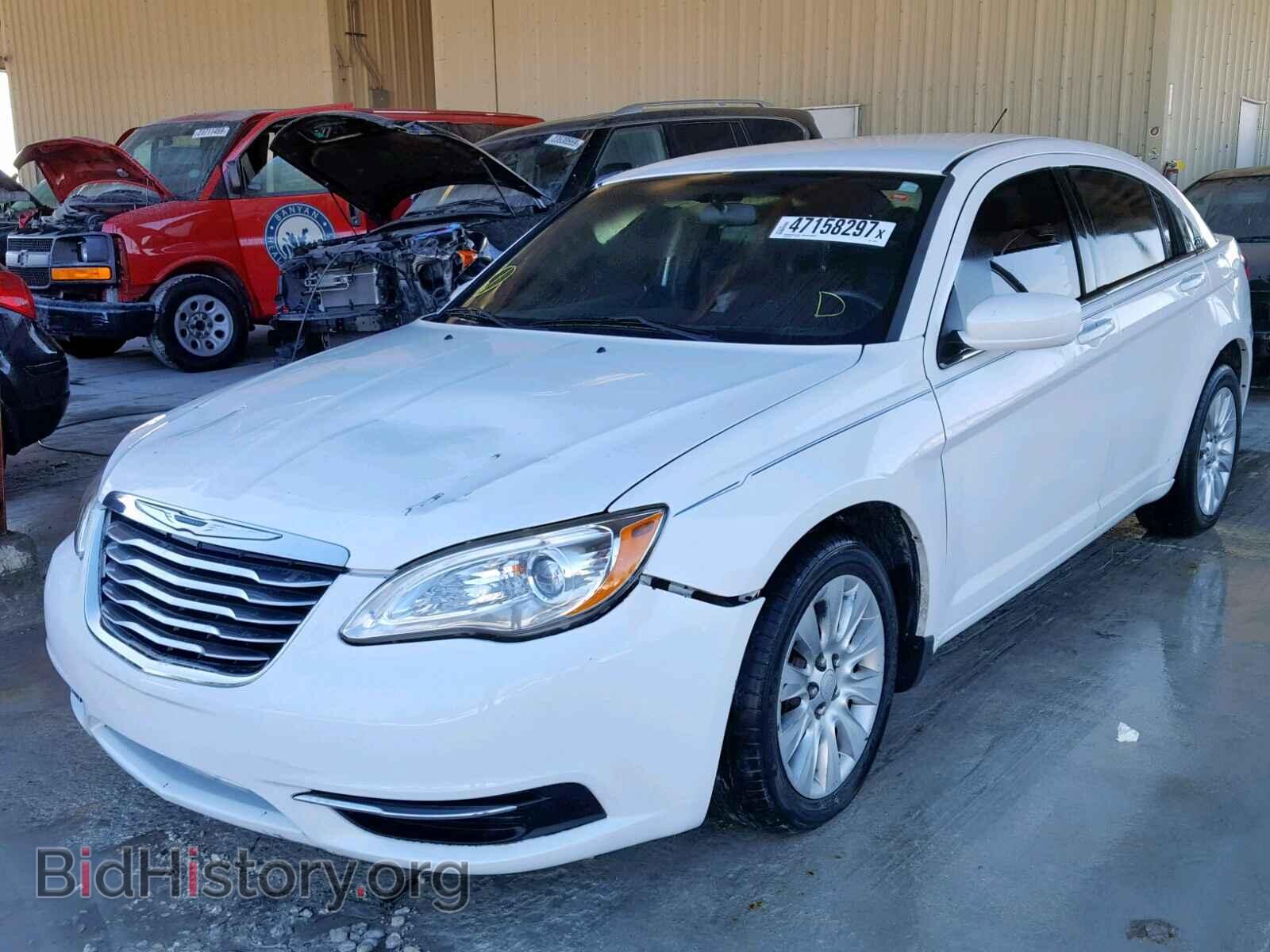 2012 CHRYSLER 200 - VIN: 1C3CCBAB2CN192677 - Фото 2
