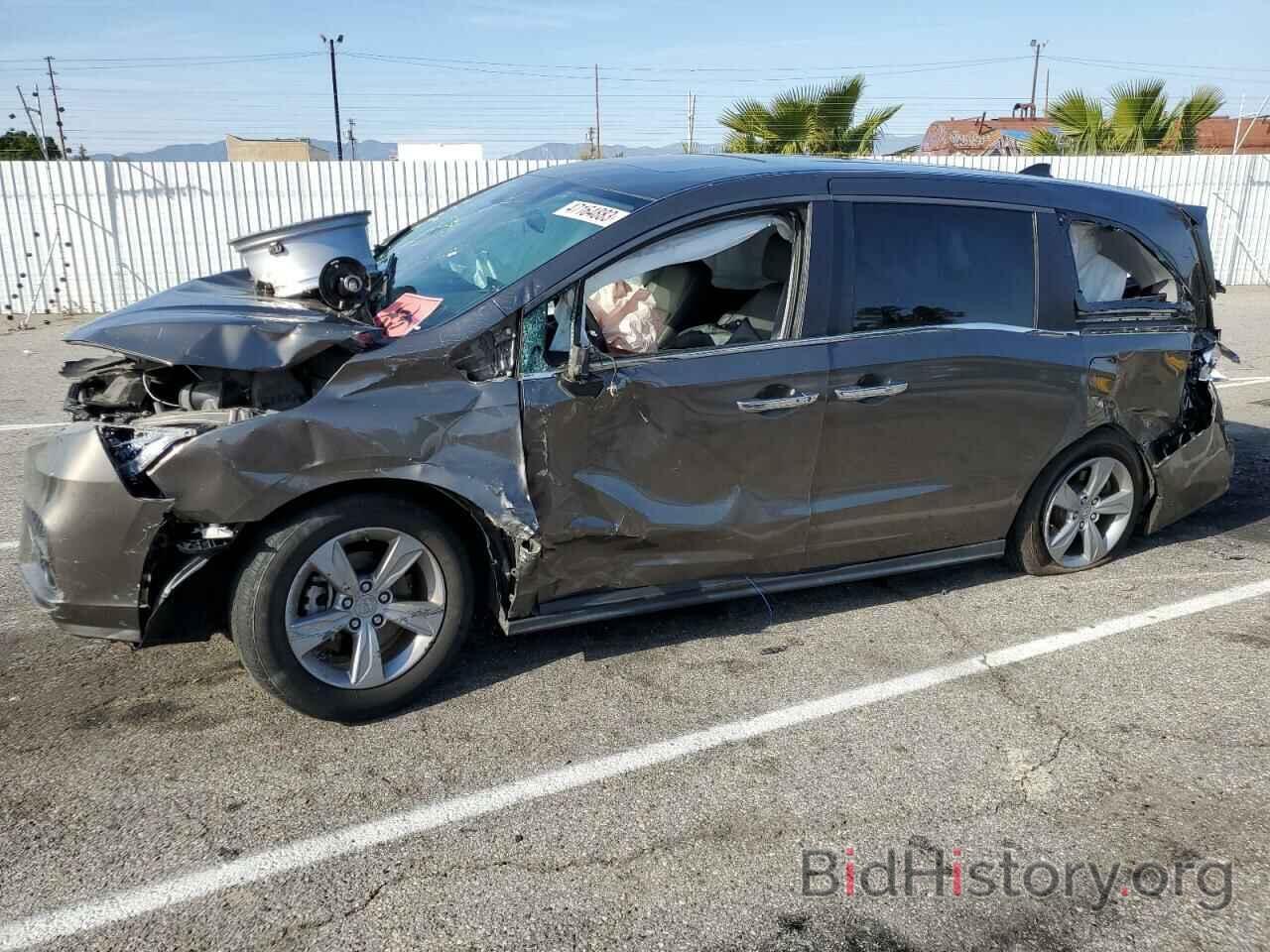 Photo 5FNRL6H73JB106352 - HONDA ODYSSEY 2018