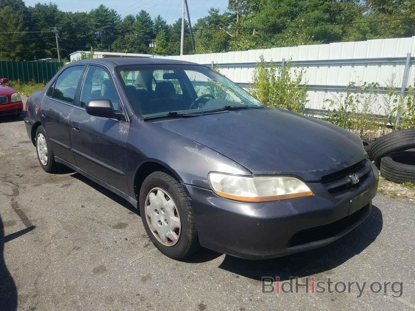 Photo 1HGCG6656XA003666 - HONDA ACCORD 1999