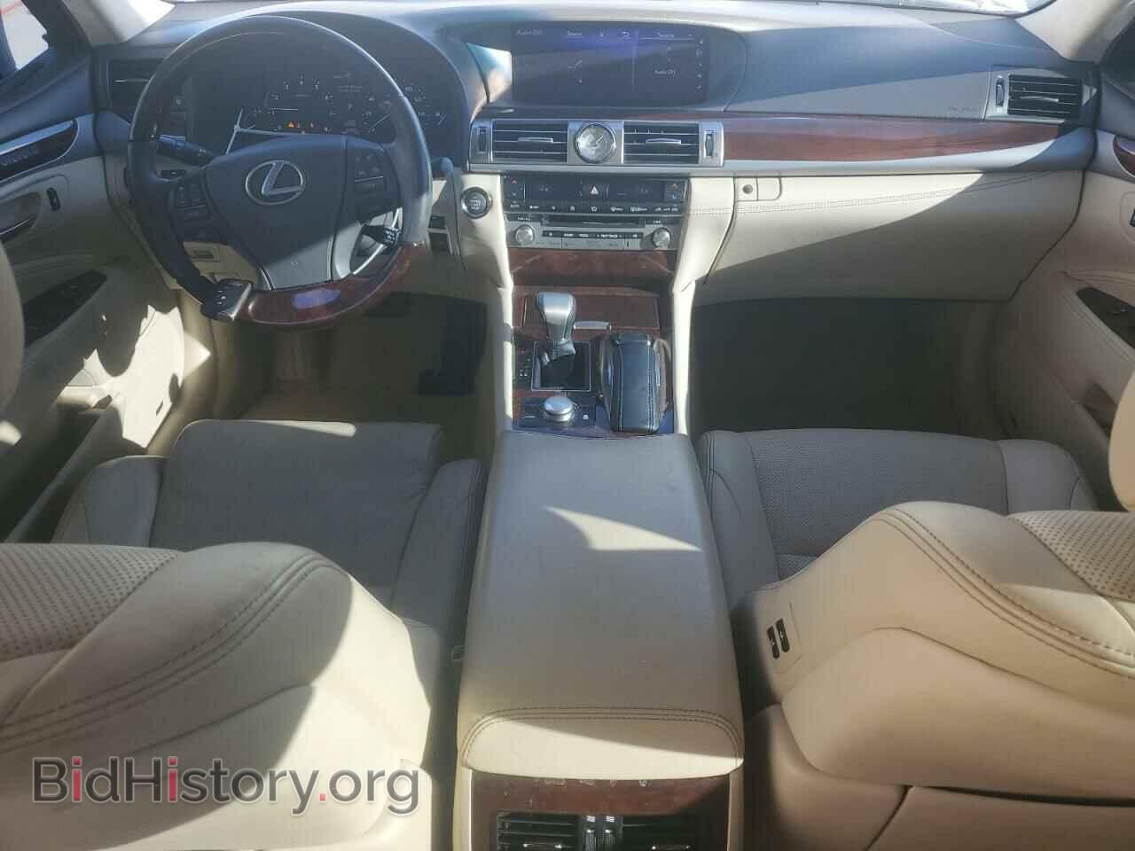 2016 LEXUS LS460 - VIN: JTHBL5EF0G5140720 - Photo 8