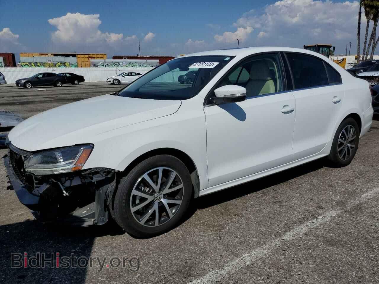 Фотография 3VWDB7AJ4HM262279 - VOLKSWAGEN JETTA 2017