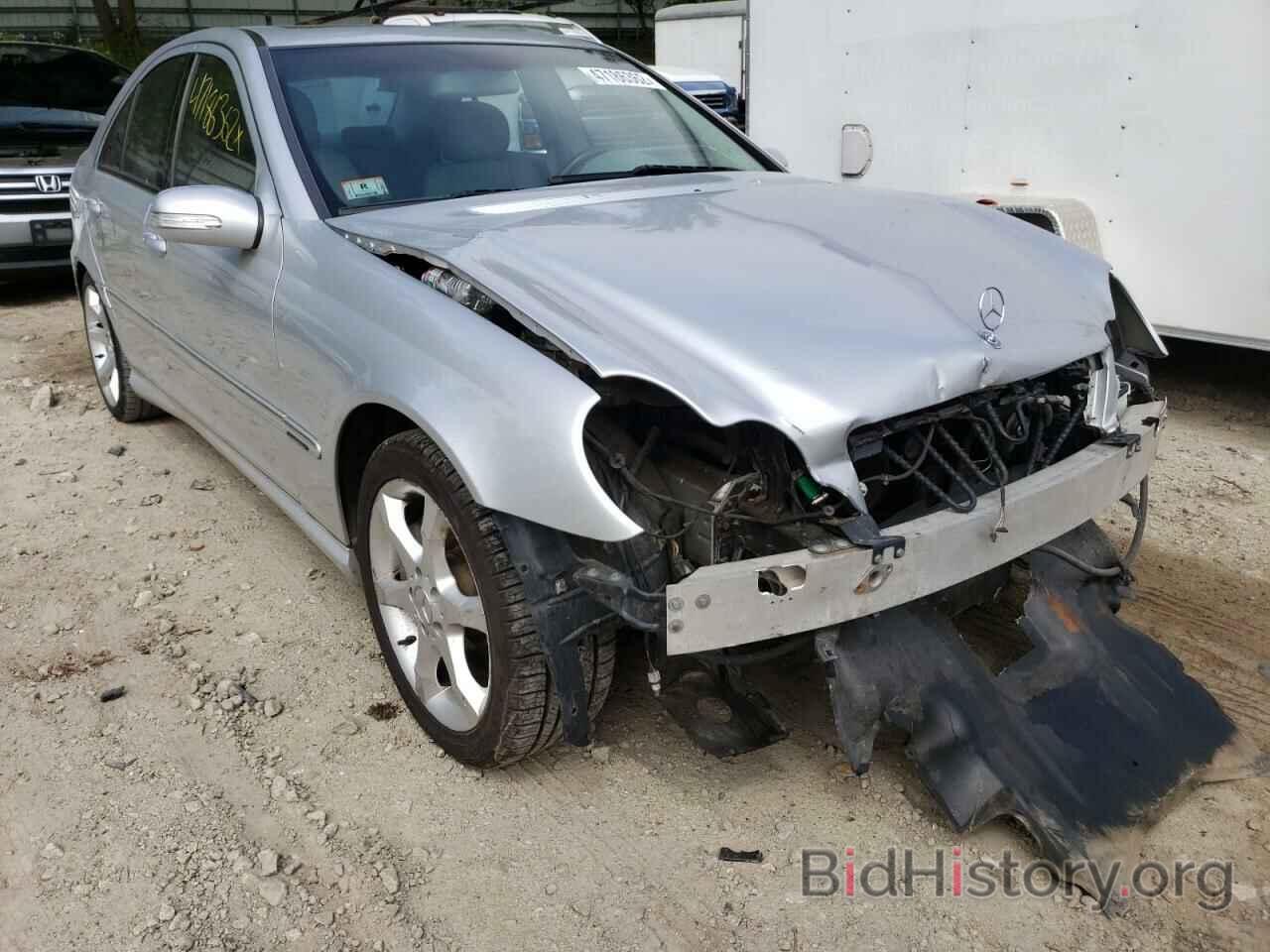 Photo WDBRF52H37E027663 - MERCEDES-BENZ C-CLASS 2007