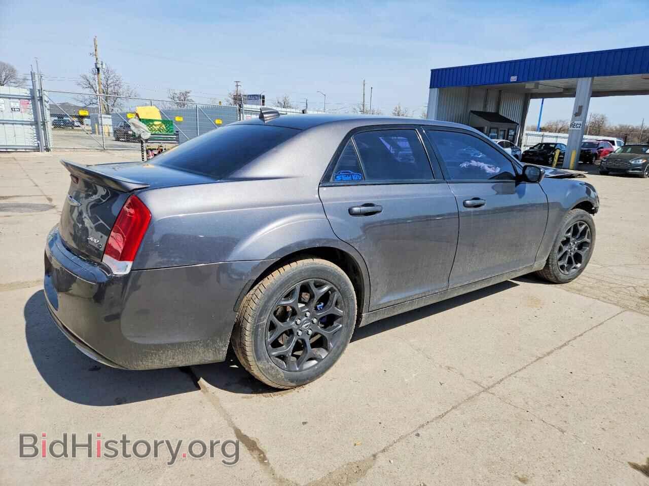 2019 CHRYSLER 300 - VIN: 2C3CCAGG2KH569772 - Photo 3
