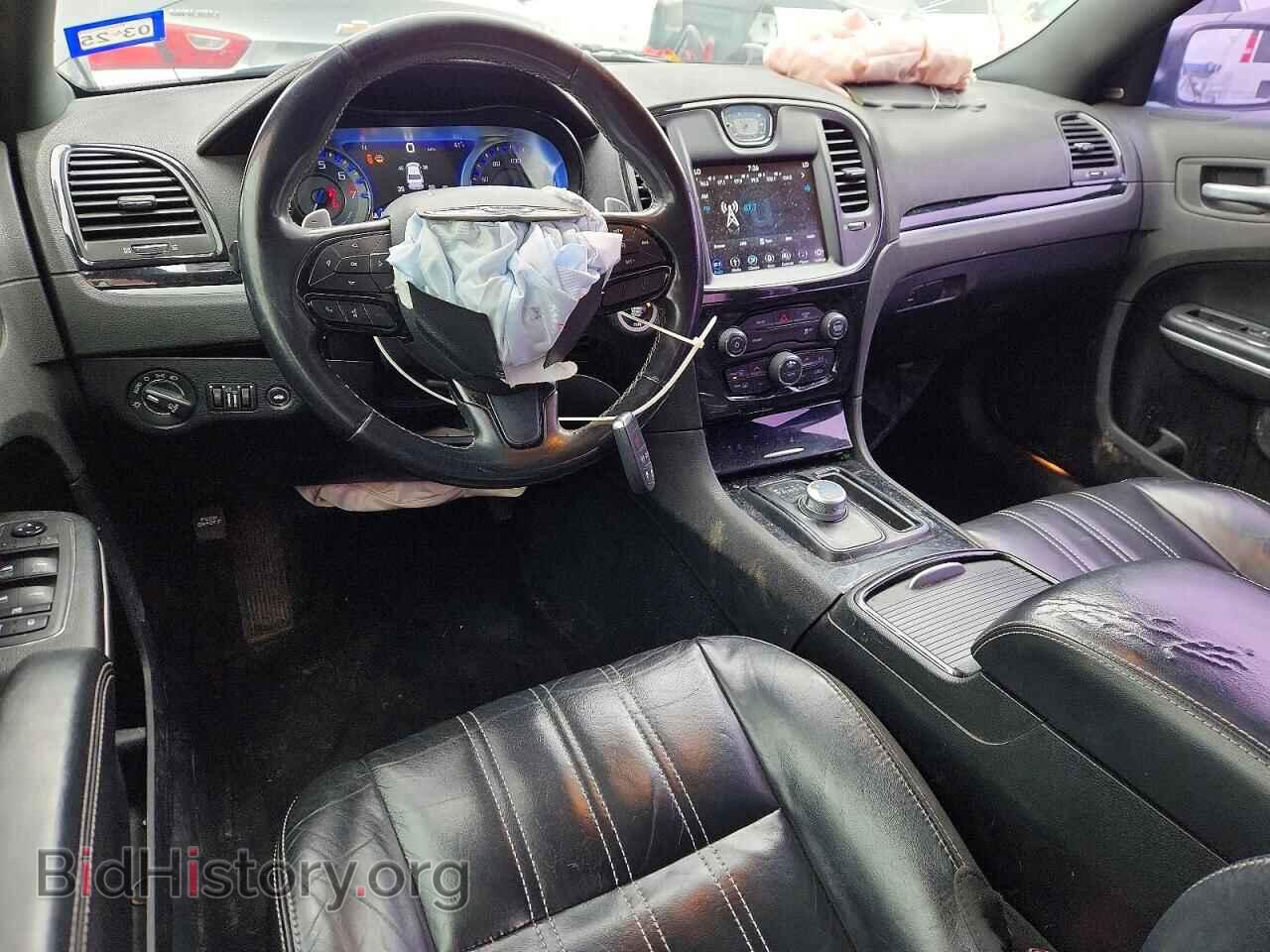 2019 CHRYSLER 300 - VIN: 2C3CCAGG2KH569772 - Photo 8