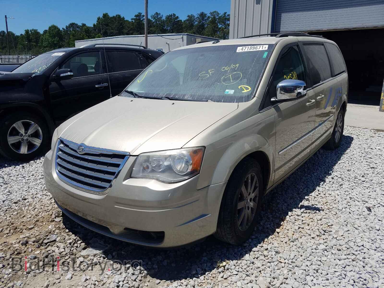 2010 CHRYSLER MINIVAN - VIN: 2A4RR8D12AR449390 - Фото 2