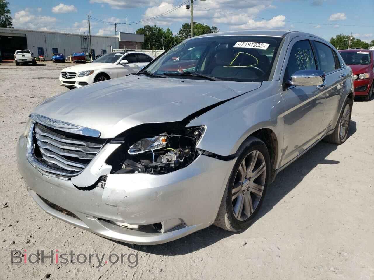 2012 CHRYSLER 200 - VIN: 1C3CCBBG2CN224084 - Фото 2