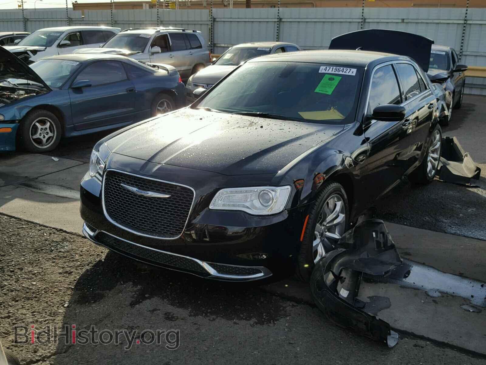 2017 CHRYSLER 300 - VIN: 2C3CCAAG3HH646411 - Photo 2