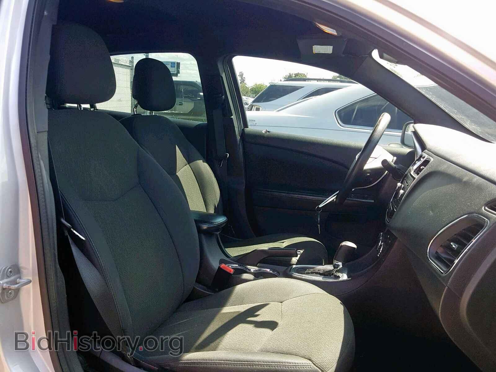 2011 CHRYSLER 200 - VIN: 1C3BC4FBXBN591335 - Фото 5