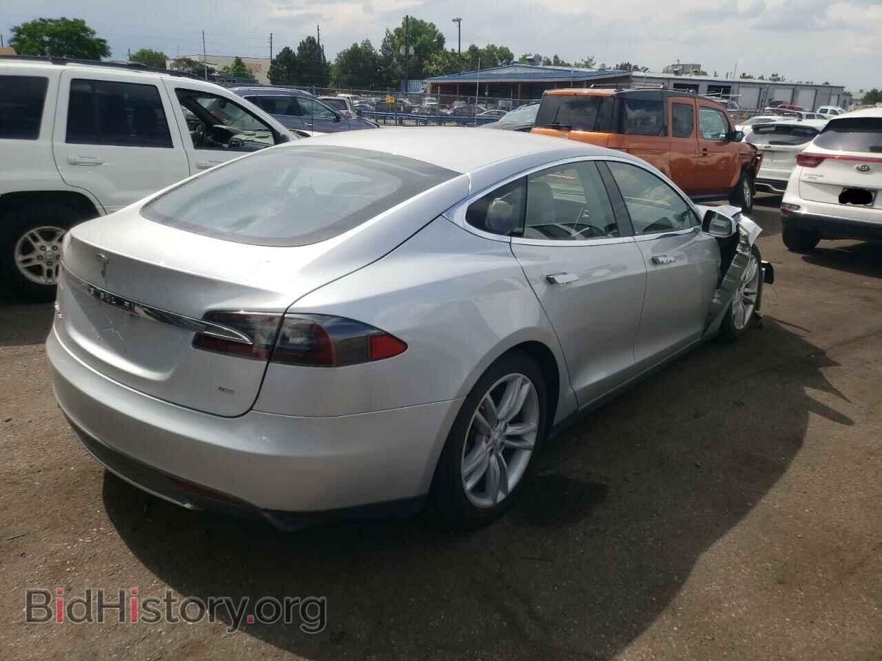 2013 TESLA MODEL S - VIN: 5YJSA1CN8DFP24318 - Photo 4