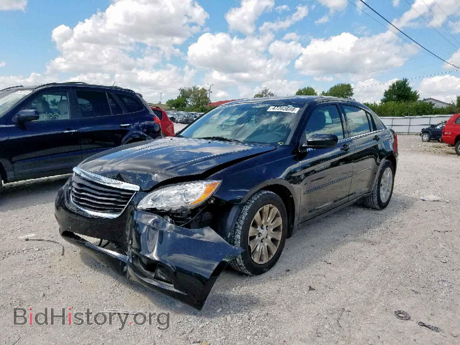 2012 CHRYSLER 200 - VIN: 1C3CCBAB3CN201922 - Фото 2