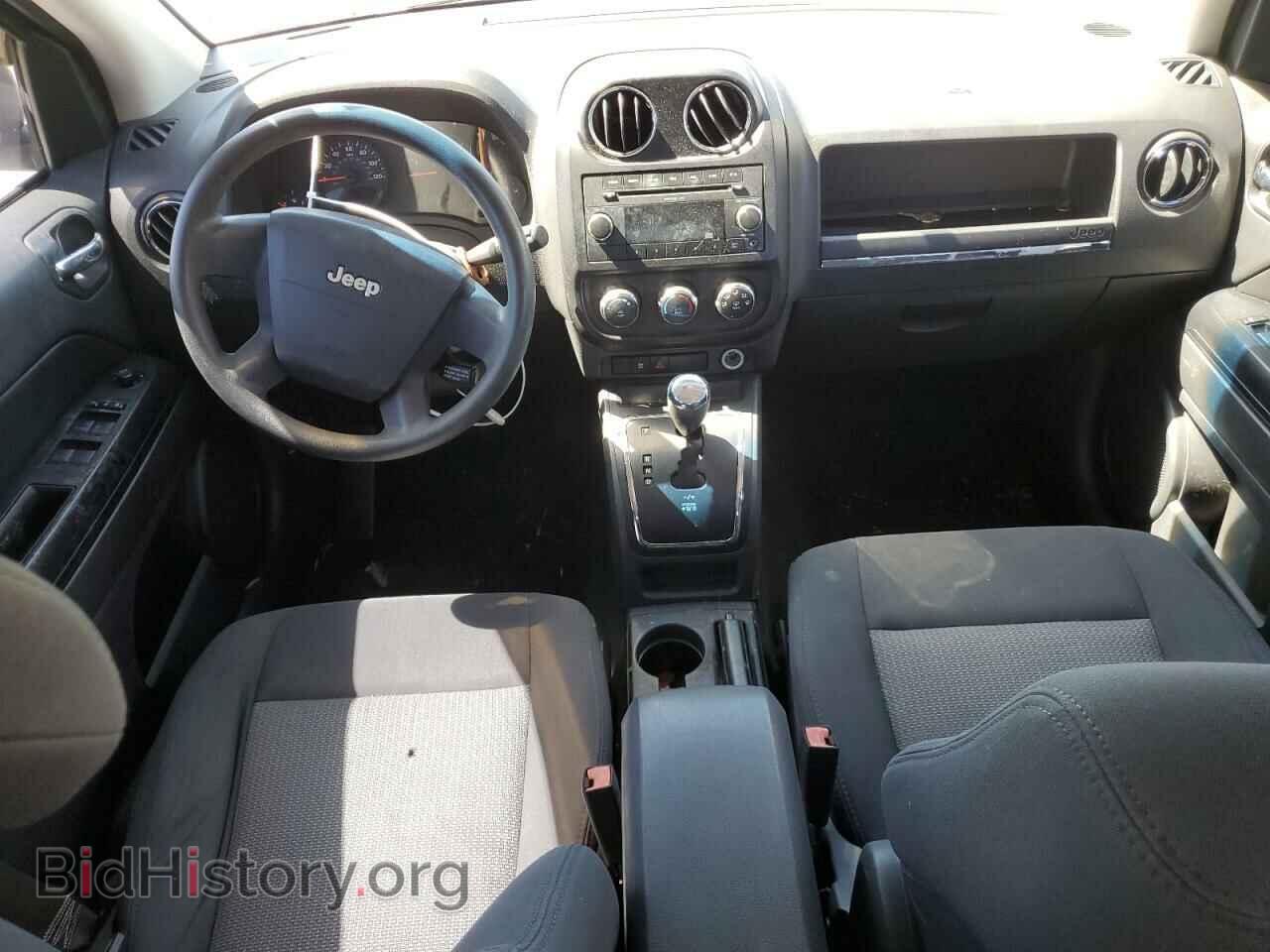2010 JEEP COMPASS - VIN: 1J4NT4FA9AD502921 - Photo 8
