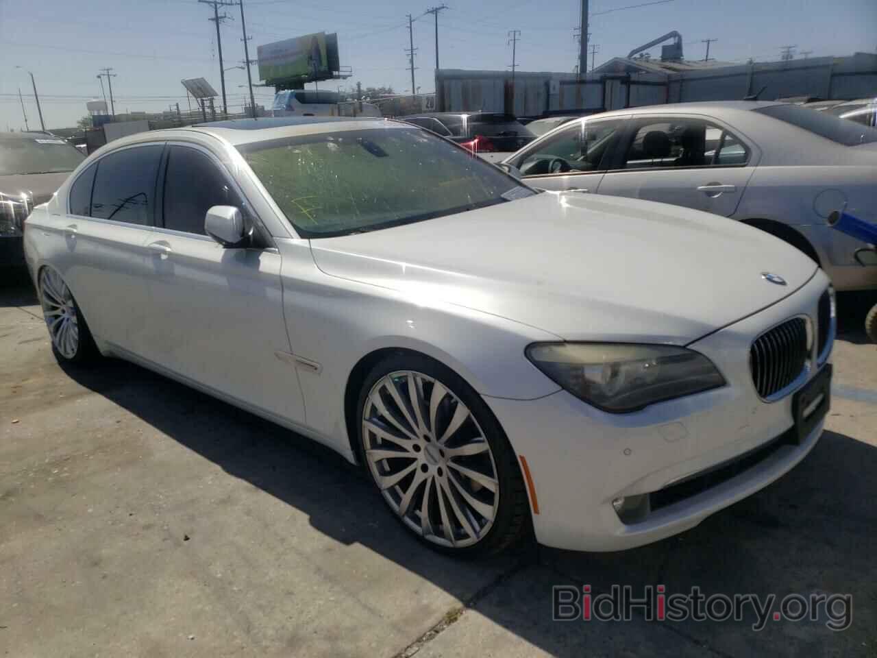 Photo WBAKB4C56BC392692 - BMW 7 SERIES 2011