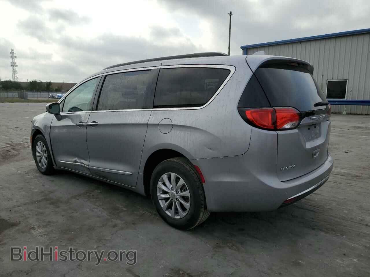 2017 CHRYSLER PACIFICA - VIN: 2C4RC1BG7HR621753 - Photo 2