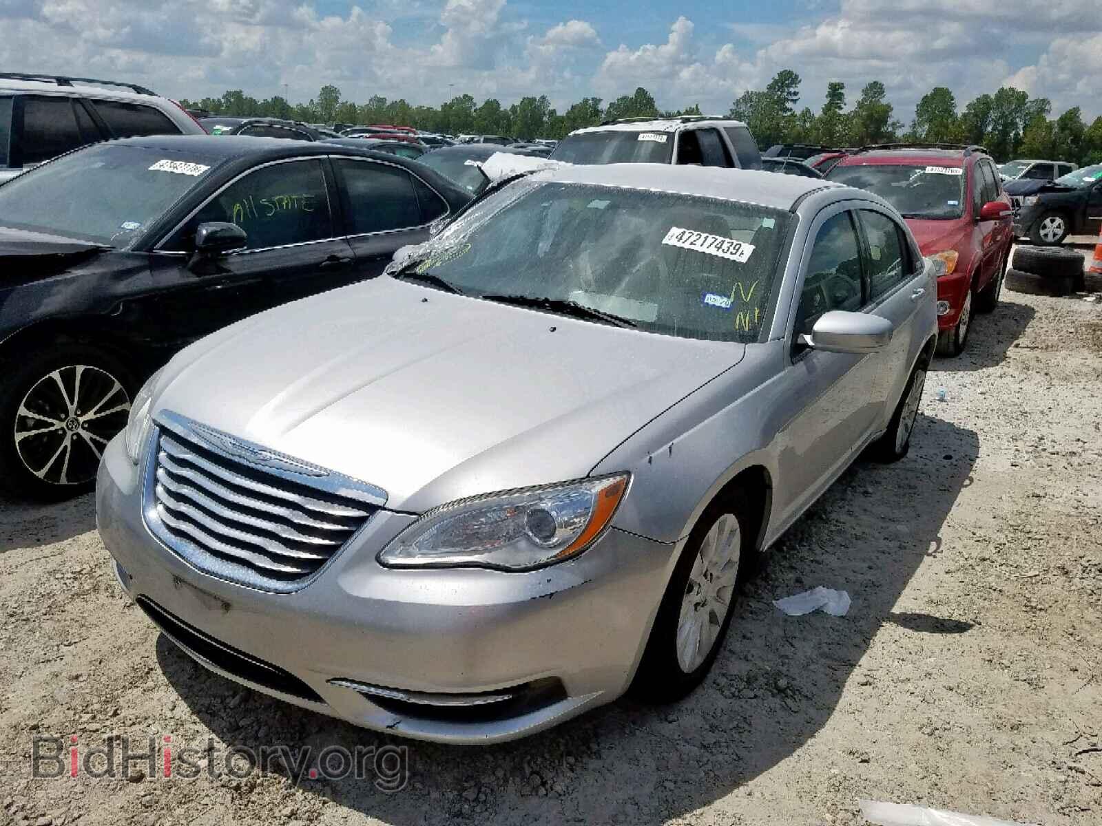 2012 CHRYSLER 200 - VIN: 1C3CCBAB8CN166939 - Фото 2