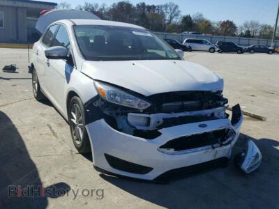 2015 Ford FOCUS Focus SE, белый — VIN 1FADP3F24FL227633, Copart