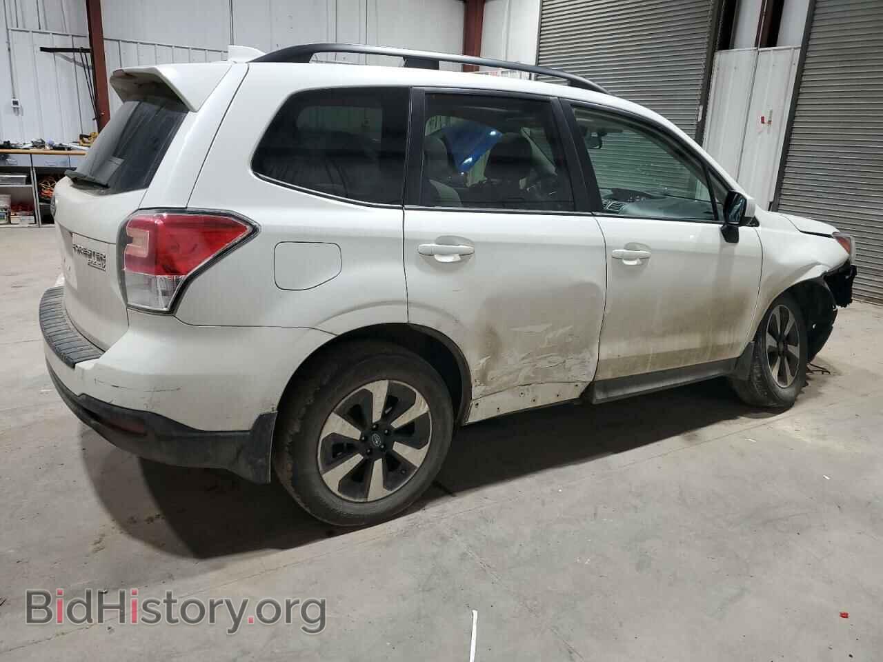 2017 SUBARU FORESTER - VIN: JF2SJAECXHH522552 - Фото 3
