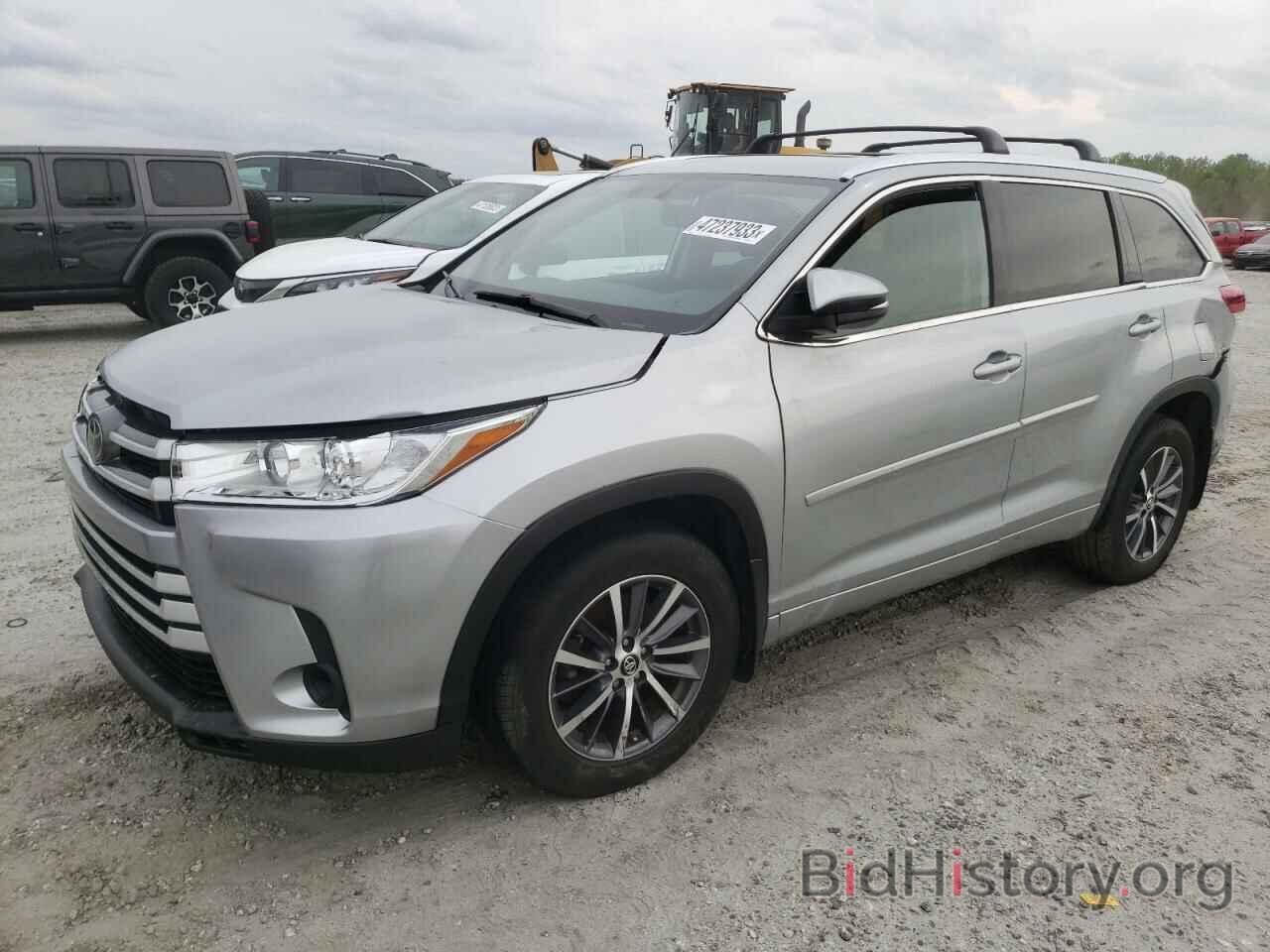 Фотография 5TDJZRFH3JS861005 - TOYOTA HIGHLANDER 2018