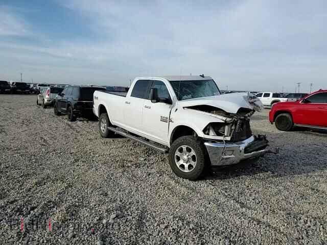 2017 RAM 2500 - VIN: 3C6UR5JL6HG516858 - Photo 12