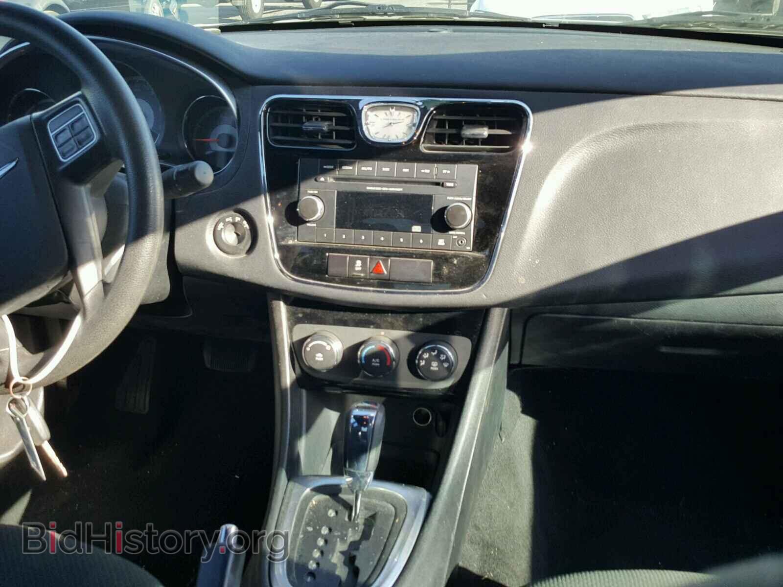 2012 CHRYSLER 200 - VIN: 1C3CCBAB2CN155564 - Фото 9