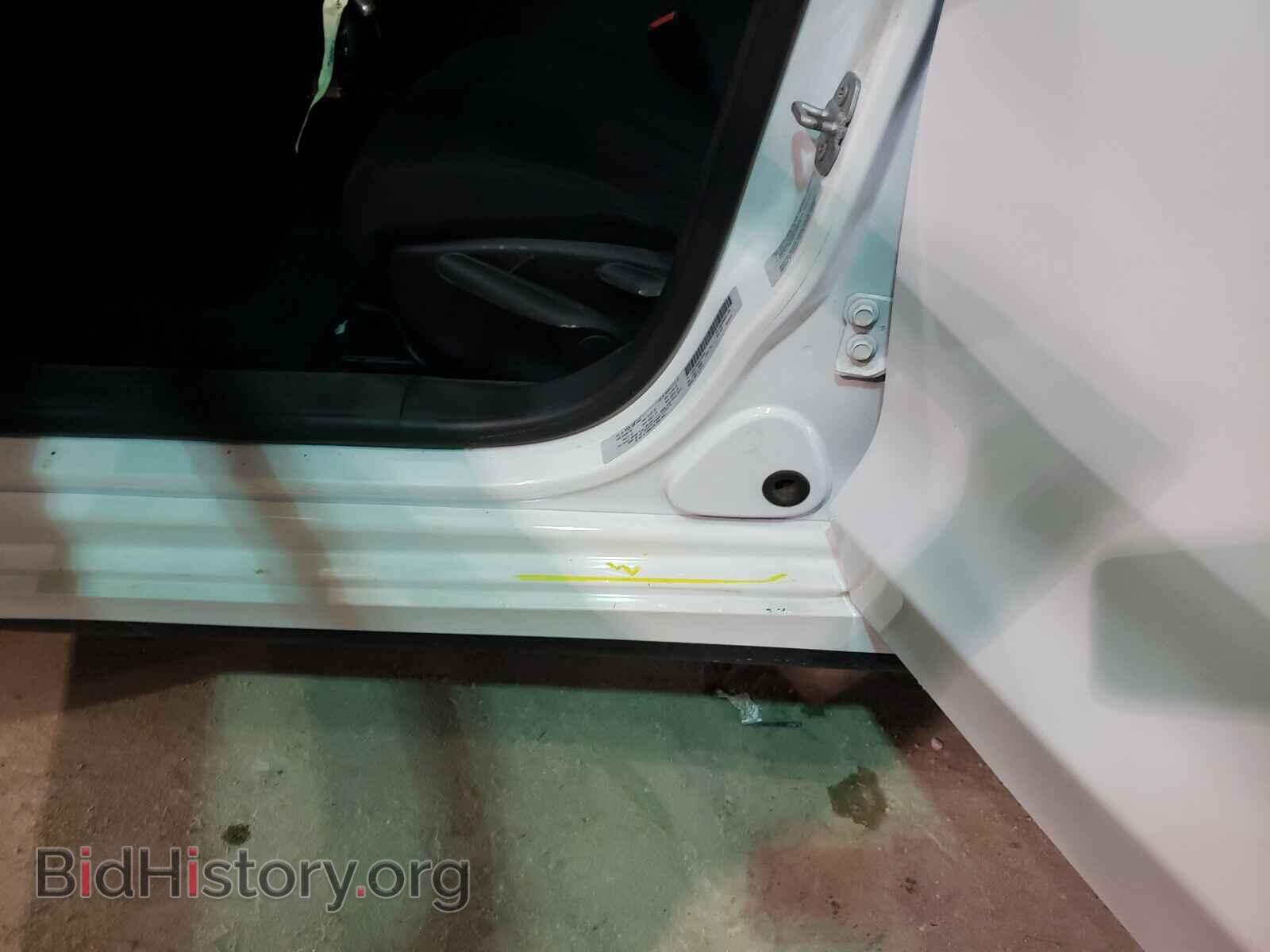 2016 CHRYSLER 200 - VIN: 1C3CCCAB0GN143361 - Фото 9