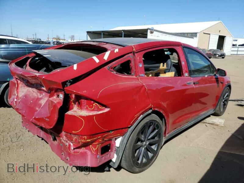 2022 Tesla MODEL X (VIN 7SAXCBE61NF332023) — фото 3 из 14