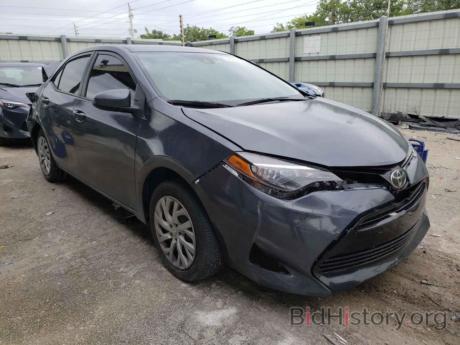 Photo 5YFBURHE0JP838537 - TOYOTA COROLLA 2018